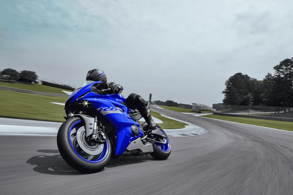 Yamaha YZF-R6 2020 • 13.200 km